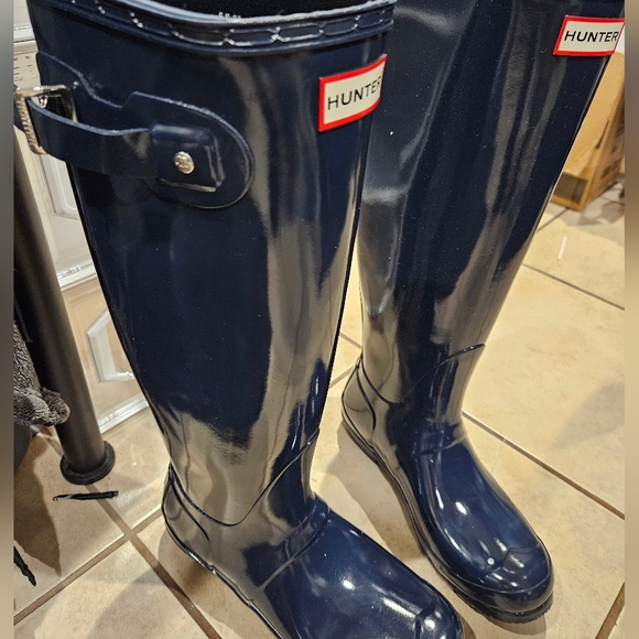 Rain boots - Picture 1 of 2